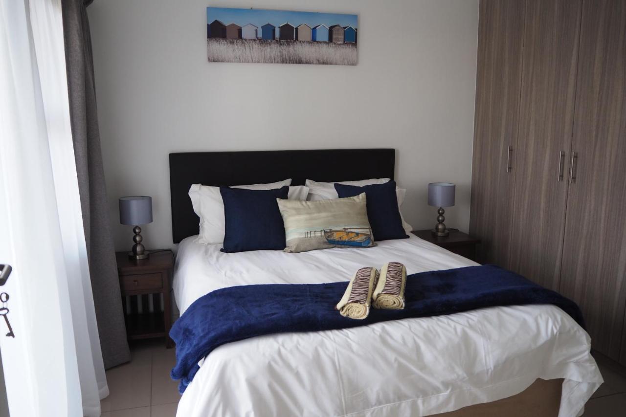 Or Tambo Self Catering Apartments, The Willows Boksburg Esterno foto